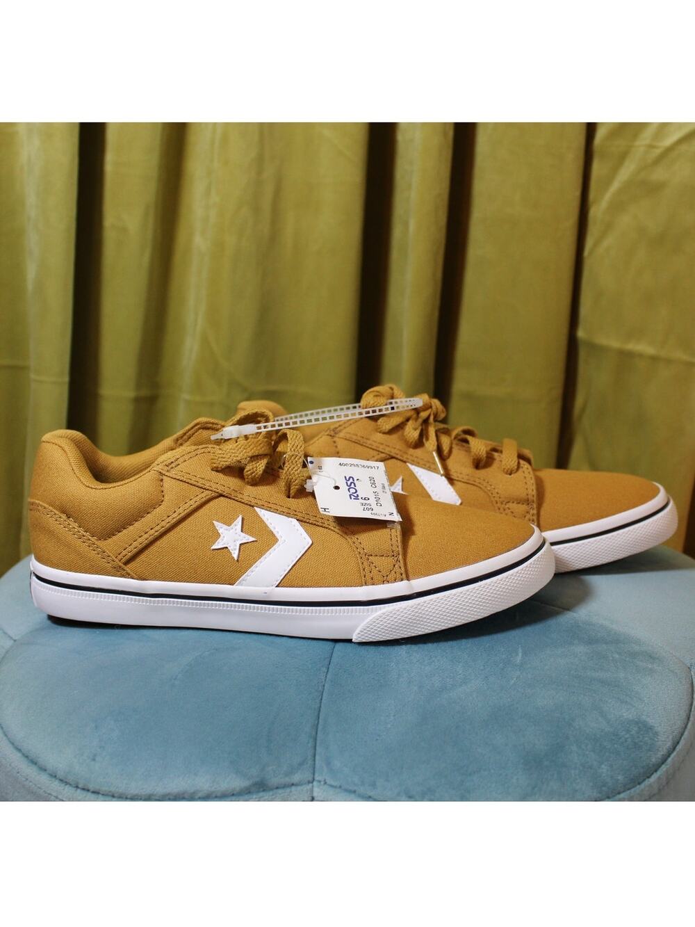 women's 7.5 converse NWT